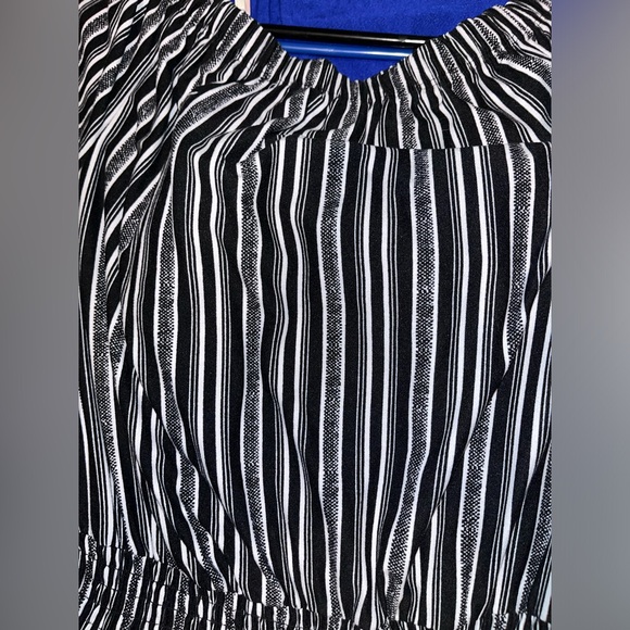 Black striped romper - Picture 2 of 2